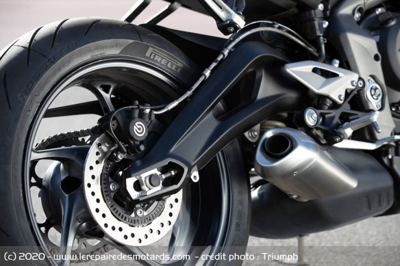 Bras oscillant de la Triumph Street Triple S