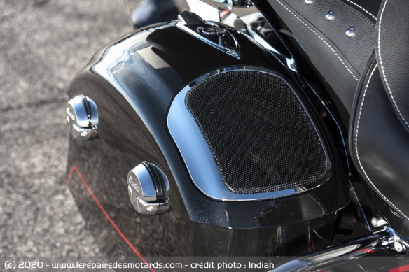 Le système audio délivre un total de 600 watts