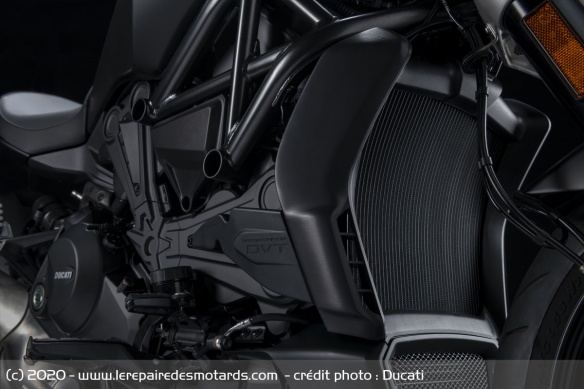 Le twin Testastretta gagne 8 chevaux avec Euro5 Le twin Testastretta gagne 8 chevaux avec Euro5