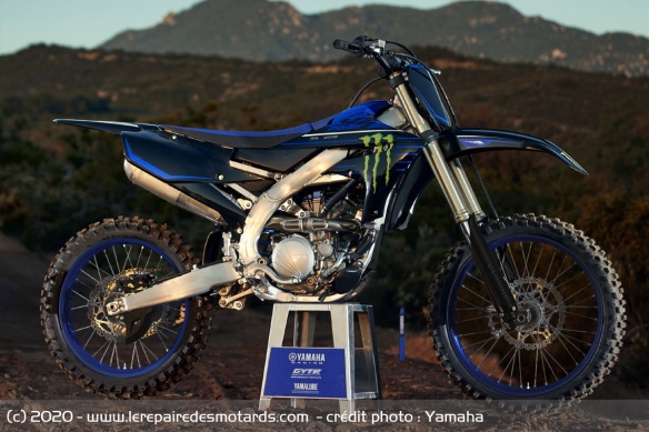 La motocross sera également décliné avec le coloris du team officiel de MXGP La motocross sera également décliné avec le coloris du team officiel de MXGP
