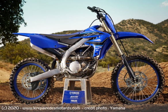 L'YZ250F hérite de plusieurs évolutions sur le moteur et la transmission L'YZ250F hérite de plusieurs évolutions sur le moteur et la transmission