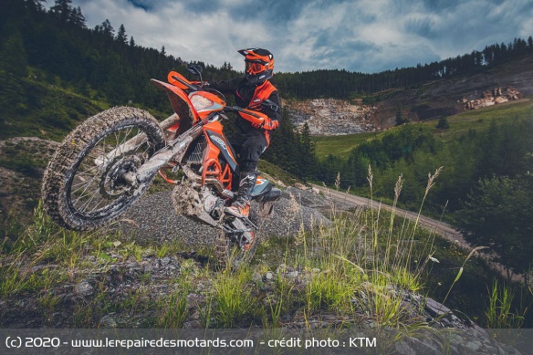 KTM 690 Enduro R KTM 690 Enduro R
