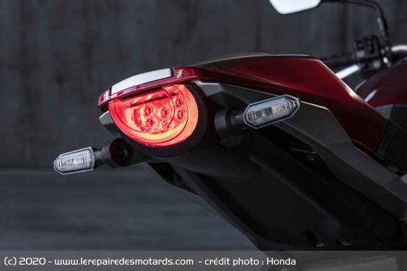 Phare arrière de la Honda CB 1000 R