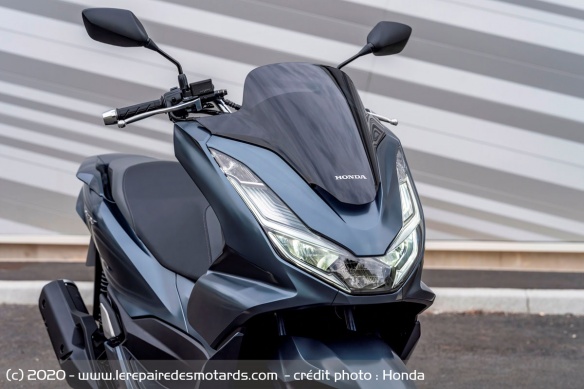 Face avant du Honda PCX 125