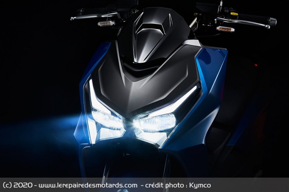 Phare à LED du Kymco KRV Phare à LED du Kymco KRV