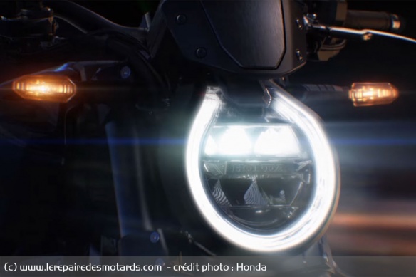 Le nouveau phare de la CB1000R 2021 Le nouveau phare de la CB1000R 2021
