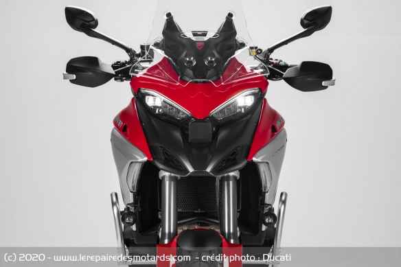 Phare de la Ducati Multistrada V4 S