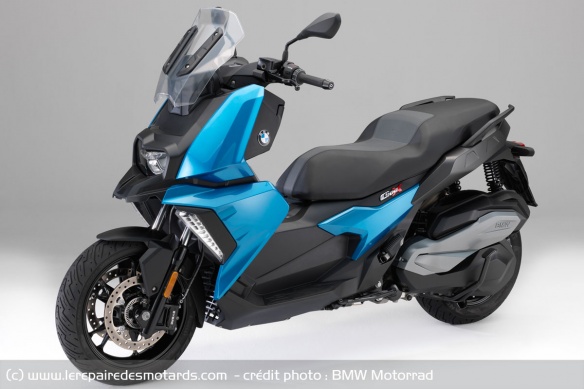 Le BMW C400X qui sert de base à la Golden Age Le BMW C400X qui sert de base à la Golden Age