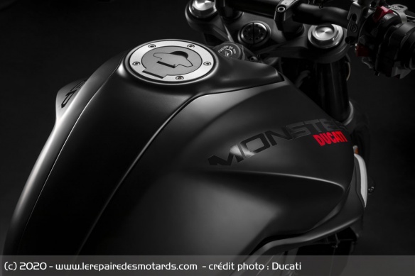 Réservoir de la Ducati Monster 2021