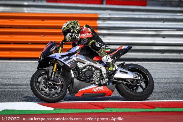 Aleix Espargaro sur la Tuono V4 X Aleix Espargaro sur la Tuono V4 X