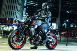 Roadster Yamaha MT-09