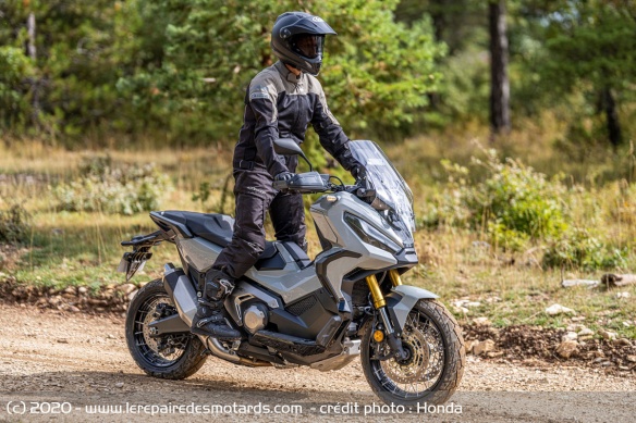 Le Honda X-ADV dans les chemins