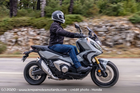 Le Honda X-ADV sur route