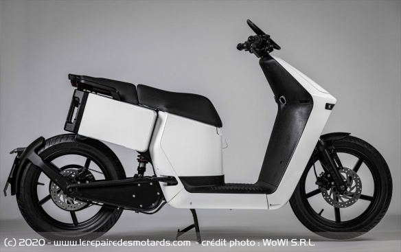 Le scooter est décliné en version cyclo et '125'