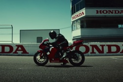 Honda confirme la CBR 600 RR