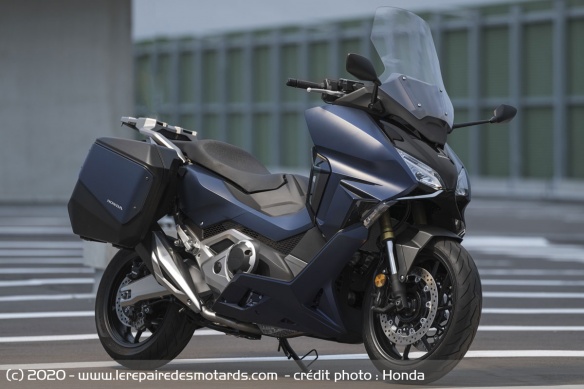 Honda Forza 750