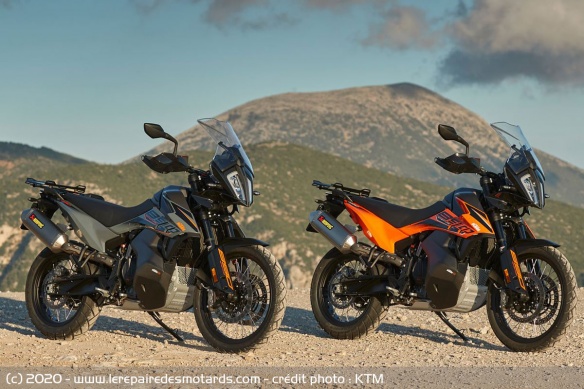 La 890 Adventure est déclinée dans deux coloris