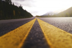 Des routes en pneus recyclés - Crédit photo : Joshua Woroniecki/Pixabay