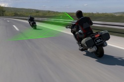 La stratégie porte notamment sur le développement des assistances - Crédit photo : BMW Motorrad
