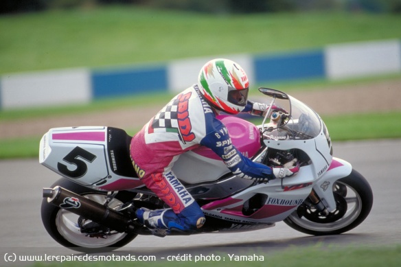 Fabrizio Pirovano sur la Yamaha YZF 750 SP en 1993 Fabrizio Pirovano sur la Yamaha YZF 750 SP en 1993