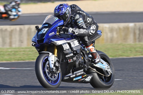 Gines revient à 7 points de Debise en Superbike avant la finale d'Alès