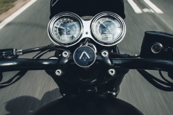 GPS Triumph Beeline