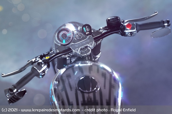 Compteur du concept Royal Enfield SG650