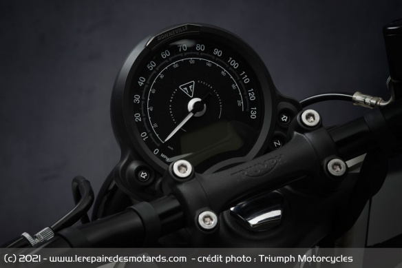 Le compteur à simple cadran de la Triumph Bonneville Bobber