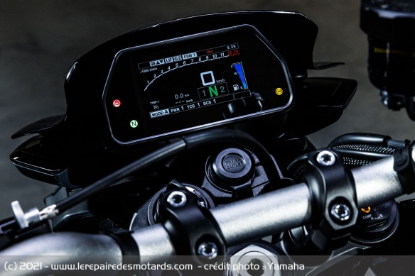 Le compteur TFT de la MT-10 2022