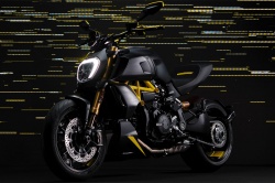 Ducati Diavel 1260 S Black and Steel