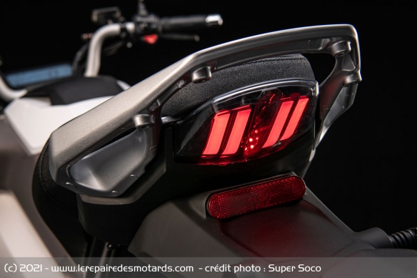 Feu arrière de la Super Soco TS Street Hunter