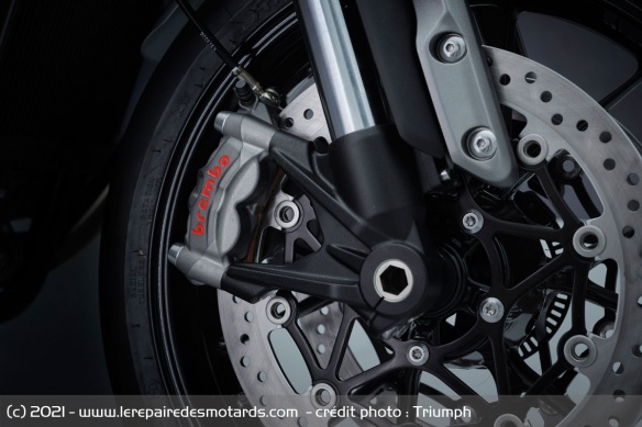 Etrier Brembo M50 de la Triumph Speed Twin