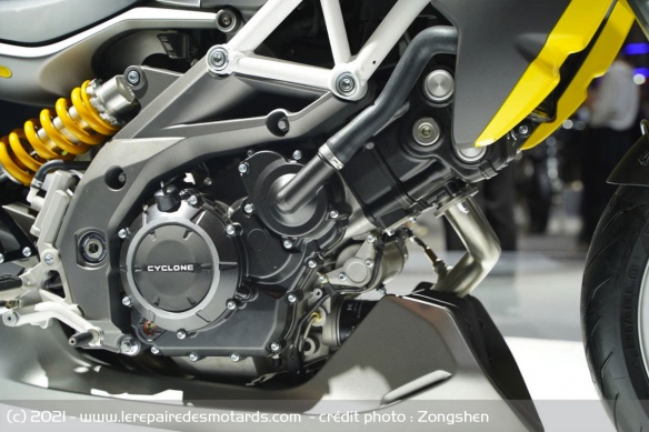 Le V-Twin Aprilia a été porté à 987 cm3 Le V-Twin Aprilia a été porté à 987 cm3