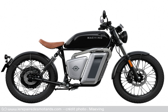 Café racer Maeving RM1