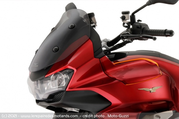 Optique Moto Guzzi V100