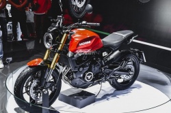 Moto Morini Seiemmezzo STR