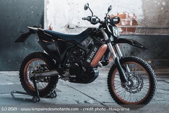 Husqvarna 701 Enduro LR Replay
