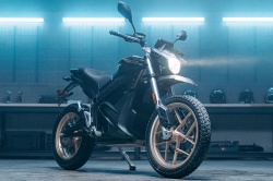 Moto électrique Zero Motorcycles DSR 2022