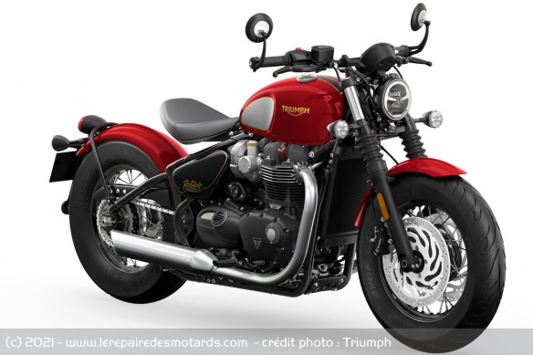 Triumph Bonneville Bobber Gold Line