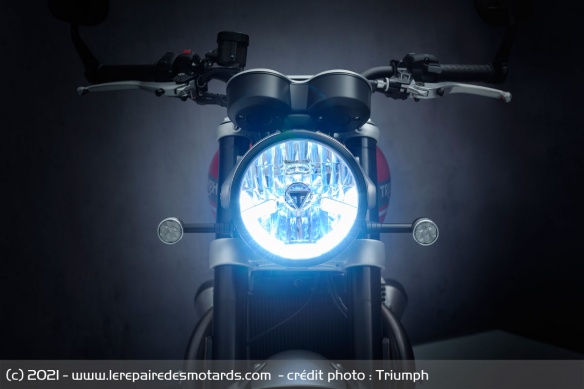 Phare de la Triumph Speed Twin
