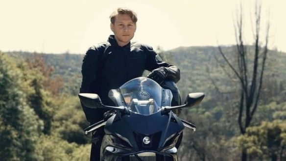 Yamaha R7 : phare avant