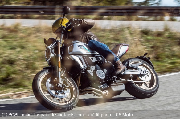 La 700 CL-X délivre 70 ch et 68 Nm La 700 CL-X délivre 70 ch et 68 Nm