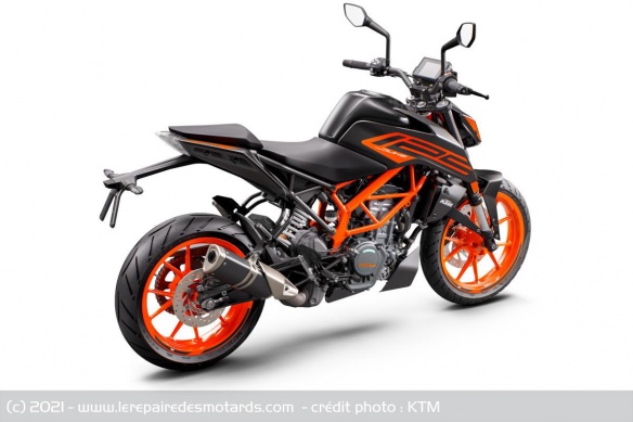 Roadster KTM 125 Duke 2021 Roadster KTM 125 Duke 2021