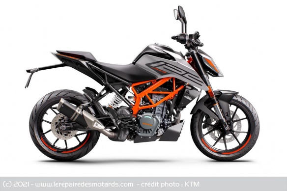 Roadster KTM 125 Duke 2021 Roadster KTM 125 Duke 2021