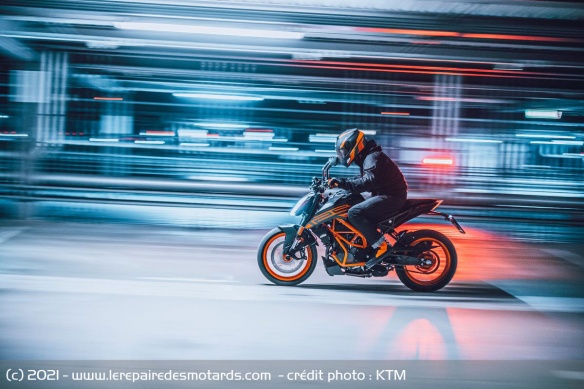 Roadster KTM 125 Duke 2021 Roadster KTM 125 Duke 2021