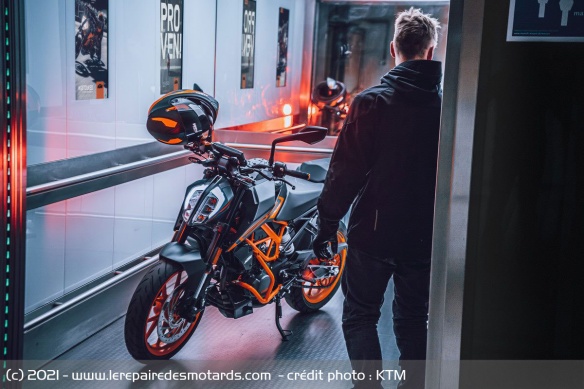 Roadster KTM 125 Duke 2021 Roadster KTM 125 Duke 2021