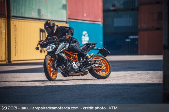 Roadster KTM 390 Duke 2021 Roadster KTM 390 Duke 2021