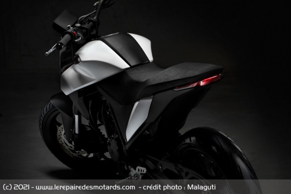 Roadster Malaguti Drakon 125