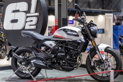 Roadsters Moto Morini Seiemmezzo STR et SCR - Crédit photo : EICMA