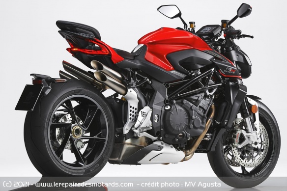 La MV Agusta Brutale 1000 RS revendique 186 kg à sec